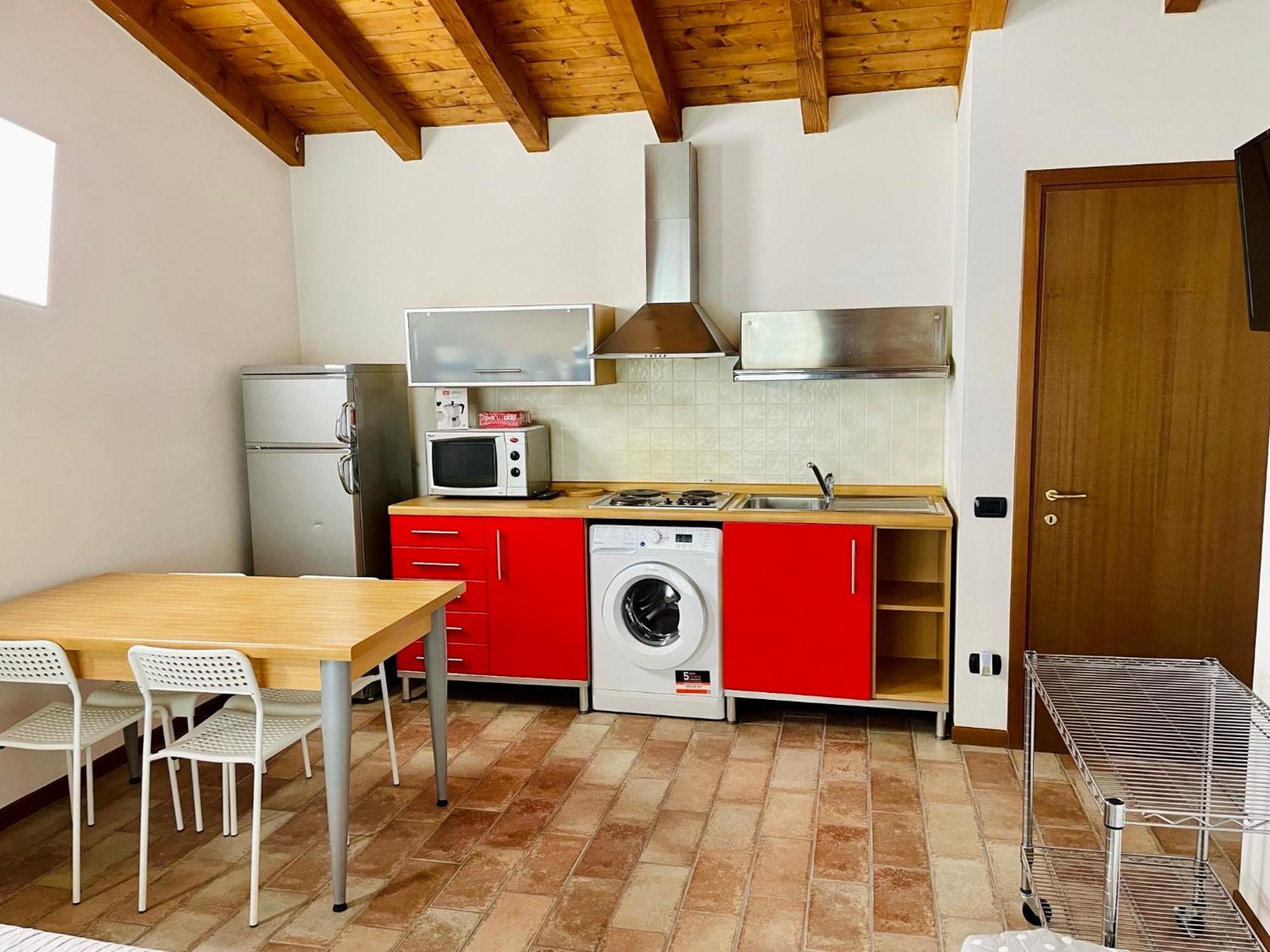Bergamo Easy Airport Private Parking Apartment Ngoại thất bức ảnh