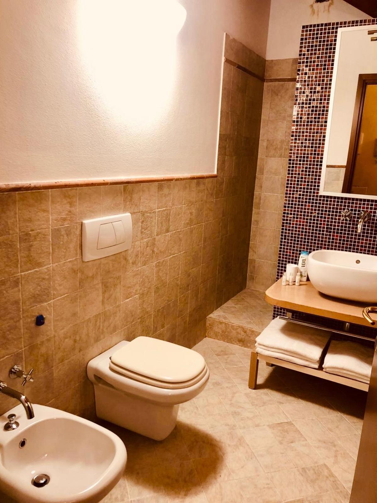 Bergamo Easy Airport Private Parking Apartment Ngoại thất bức ảnh