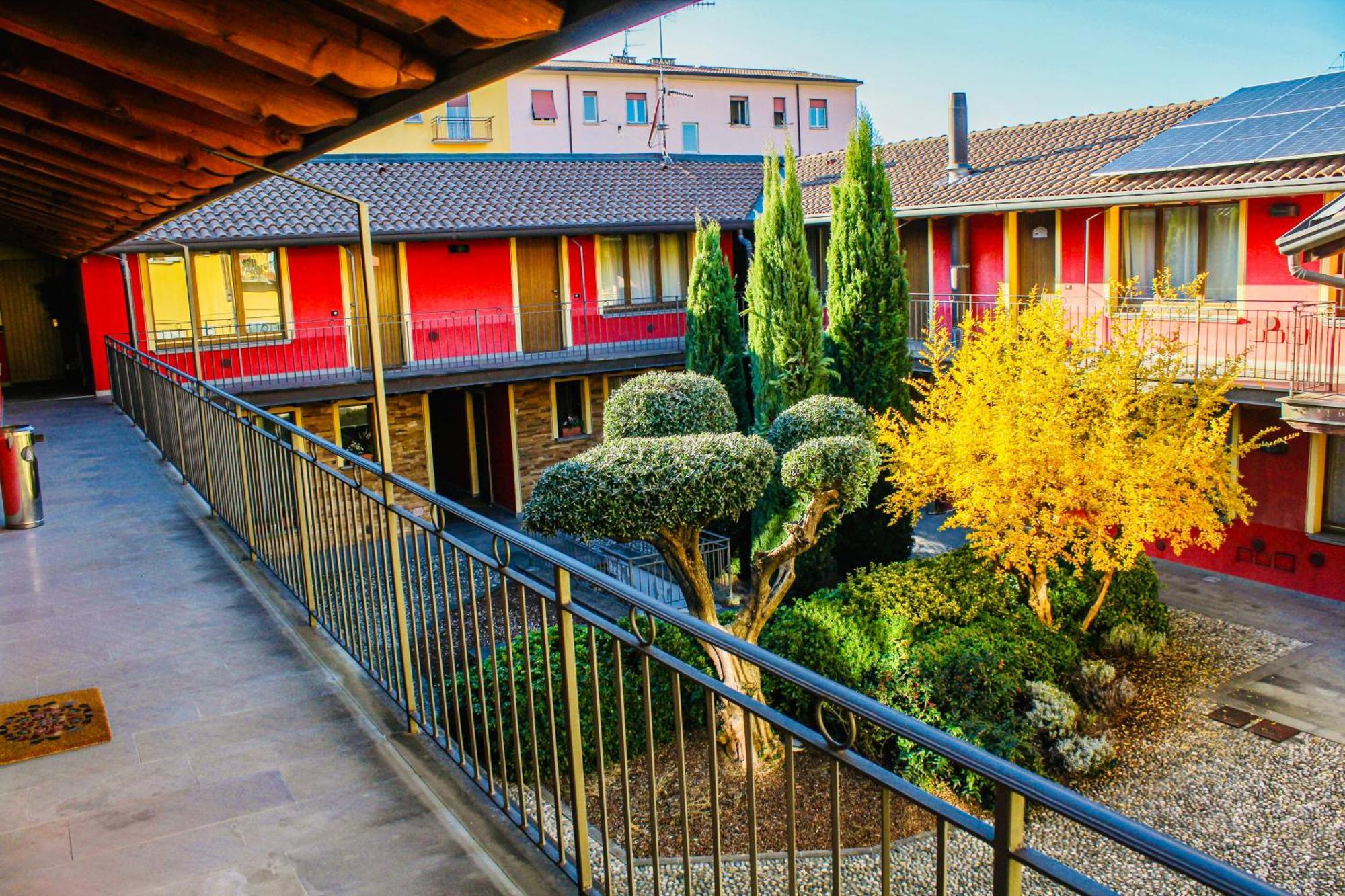 Bergamo Easy Airport Private Parking Apartment Ngoại thất bức ảnh