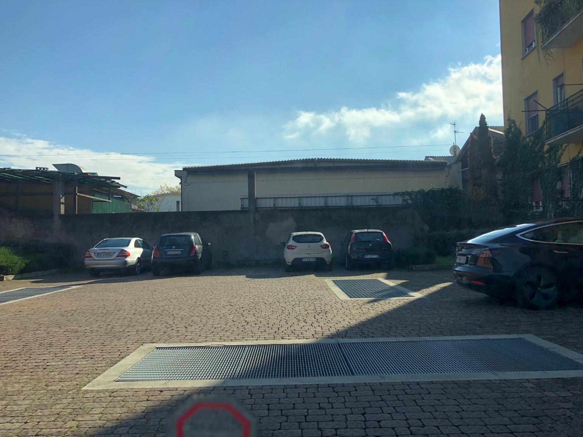 Bergamo Easy Airport Private Parking Apartment Ngoại thất bức ảnh